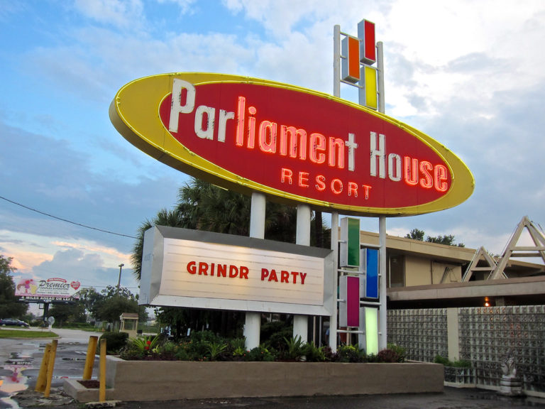 parliament-resort-georgia-usa-queerhotelguide